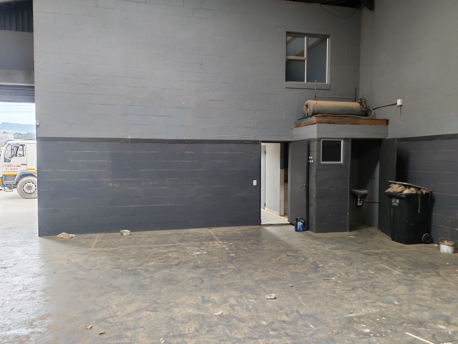 To Let Commercial Property for Rent in Broadlands Western Cape